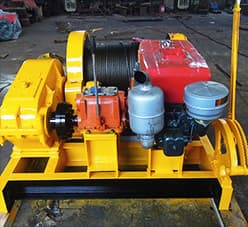 Heavy Duty Diesel Towing Winch for Construction